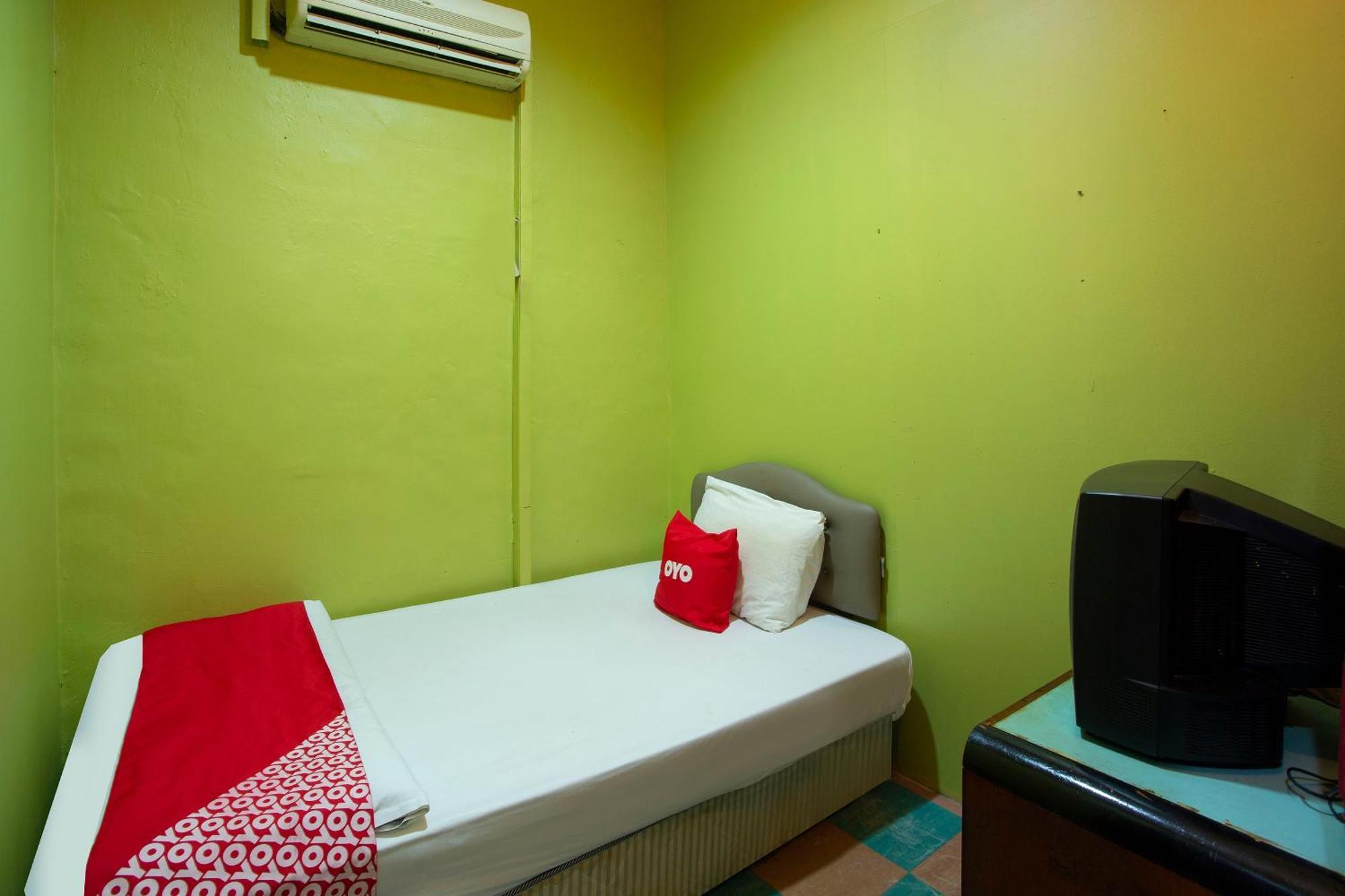 Spot On 90137 Casavilla Hotel Pudu Kuala Lumpur Eksteriør billede